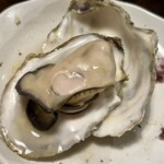 牡蠣小屋 中番屋 - 