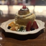 みつばちcoffee - 限定新作！プリンアラモードパンケーキ