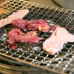 Jidori Yaki Fujitaya - 焼肉スタイルでいただく鶏焼き♪セギモがオススメです^^