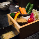 湘南鮮魚と炭焼牛たん かっこ - 彩り野菜盛り