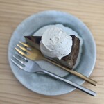 SÜ COFFEE - ほうじ茶チーズケーキ