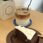 SÜ COFFEE - アイスカフェラテ