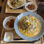 じげもんちゃんぽん - 野菜炒め(単品)と味噌バターコーンちゃんぽん