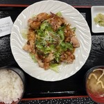 陽だまりキッチン - ひだまりキッチン自慢の油淋鶏定食
