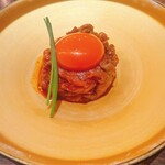 博多焼肉 牛乃 - 炙りユッケ