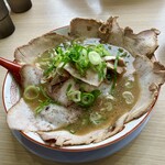 らーめん2国 - 料理写真:チャーシューらーめん(麺1/2量)