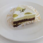 カフェ・ド・シナモニ - ピスタチオのショートケーキ