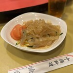 渝園 - くらげときゅうりの和え物
