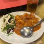 渝園 - エビチリ