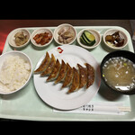 夷川餃子 なかじま - 