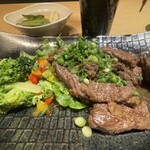 越後酒房 八海山 - 牛ハラミステーキ～あっさりぽん酢 
