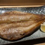 越後酒房 八海山 - 伴助のホッケ 　でっかいの！