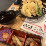 ジャンボ釣船 つり吉 - 