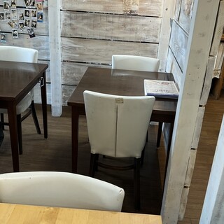 Bread and Wine SURF TOWN_2