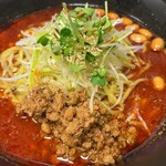 担担麺や 天秤 - 具材アップ