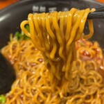 担担麺や 天秤 - 麺リフト