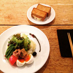 LENTO - ニース風サラダとライ麦パンのハムチーズ