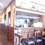 街の洋食屋さん キッチン ドゥー(弐) - キレイにグラスの並んだラック