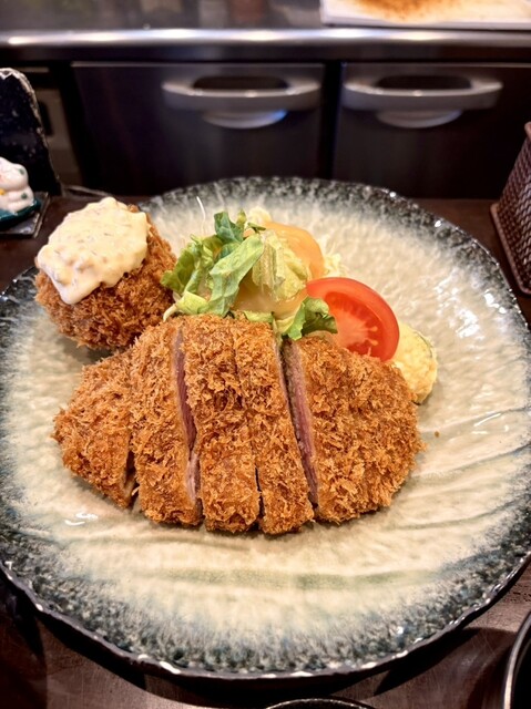 カウンター5席だけの穴場とんかつ屋さん♫』by つじてつ : とんかつ