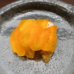 イル アオヤマ - クエ富田林海老にカラスミが乗ってる