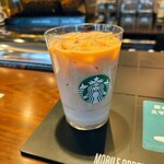 スターバックス・コーヒー - ドリンク写真:トールアイス　そうじ茶&クラシックティーラテ　550円