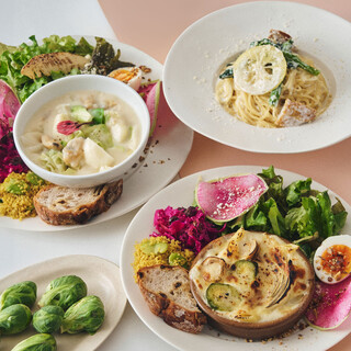 春の到来を告げる旬の味覚！春の期間限定フード