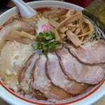 かこい食堂 - チャーシューワンタン麺（メンマトッピング）