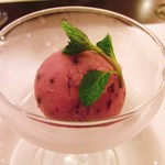 中華料理 雄峰 - ブルーベリーのシャーベット