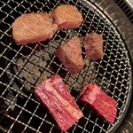 焼肉にくがとう - 