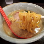 麺屋大河 - 2015年1月22日(木)　味噌ラーメン(700円)　麺リフト