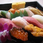 四季の味 玉寿司 - おまかせ握り3248円　美味しいお魚盛りだくさん