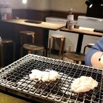 本厚木ホルモンセンター - ペラペラ焼き、カリカリで美味