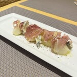 トラットリア ボーノボーノ - 生ハムと洋梨、ゴルゴンゾーラ