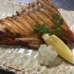 四季の味 玉寿司 - マグロの背びれ焼き