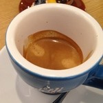 bondolfi boncaffē - エスプレッソ・ドッピオをたのみました。綺麗に抽出されてます。ボクには好みの苦すぎず柔らかいエスプレッソでした。