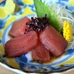 地鶏×鮮魚 個室居酒屋 もみじ邸 - ・名物！トリュフマグロ 1,180円/税込