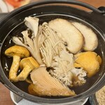  きのこ鍋＆きのこ料理専門店 何鮮菇 - 