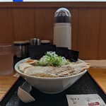 中華そば 雲ノ糸 鶴岡本店 - 