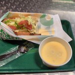 サブウェイ - 料理写真:カリとろチーズBLT、コーンスープ