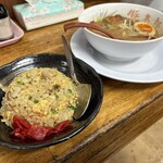 豚太郎 - 以前食べたミニ味噌カツと半炒飯