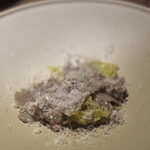 A TUTTA - 蕎麦粉のパスタ、ちりめんキャベツと自家製サルシッチャのパスタ