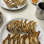 ぎょうざ専門店 赤萬 元町店 - 