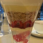 344331543 - 横からのスイーツ地層