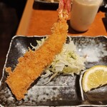 海鮮処 兄弟 - さしたま定食のエビフライ