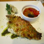 BISTRO Kuu - メバルとフレッシュトマトの香草パン粉焼き