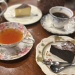 トゥルネラパージュ - ディンブラー、ガトーショコラ、オリジナルブレンド、バスクチーズケーキ