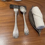 真白 - カトラリーはクリストフル