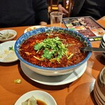 刀削麺 西安飯荘 - 