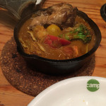 野菜を食べるカレー camp - １日分の野菜カレー＋鶏肉＝完全食！