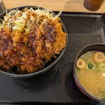 かつ庵 - 料理写真:チキンソースかつ丼（少）とみそ汁